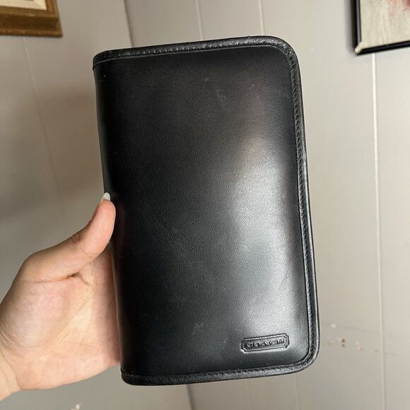 COACH Vintage Zip Around Padded Leather Wallet Organizer Notebook Black - Picture 1 of 6